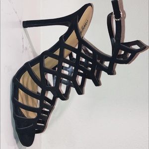 Black Strappy Heel